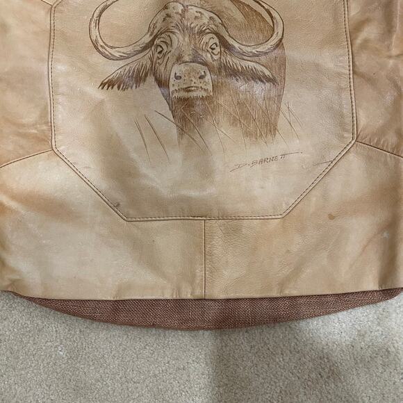 D Barnett signed leather art Buffalo and Rhino pillow cases - Picture 5 of 16